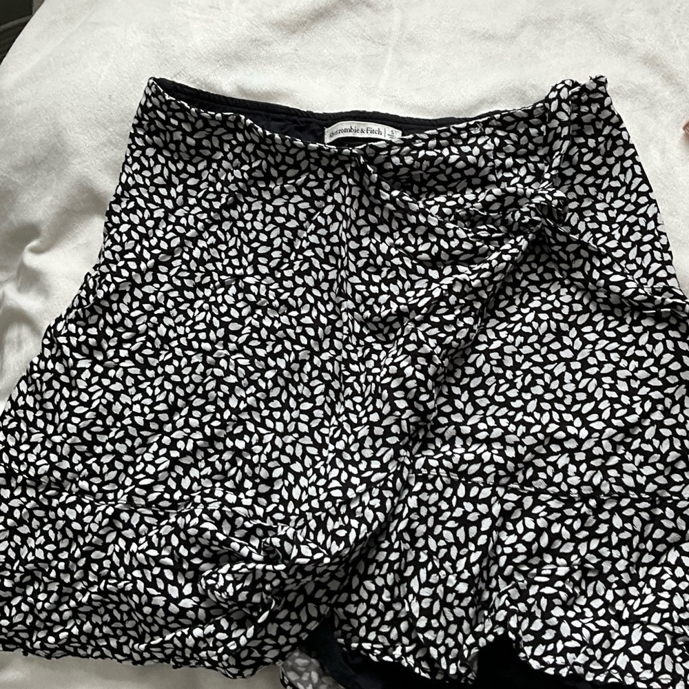 A&F wrap skirt